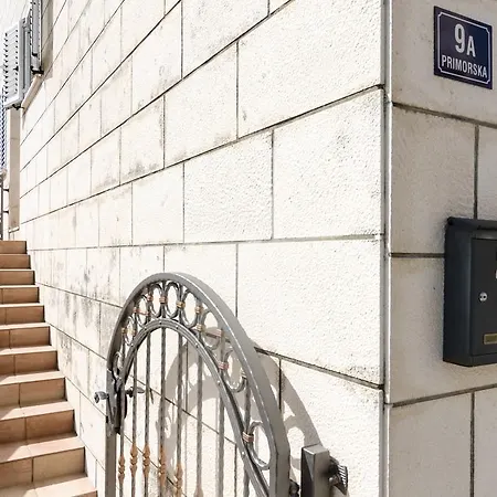 Mala Ana アパート