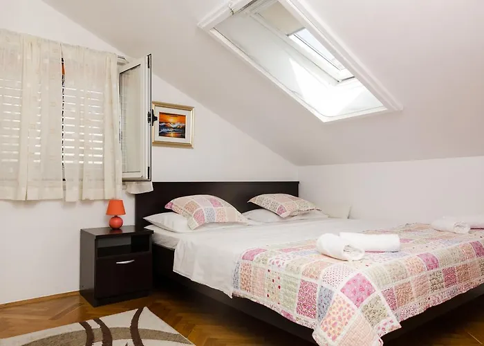 Mala Ana دوبروفينك