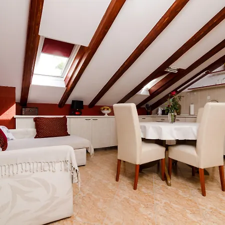 Apartamento Mala Ana