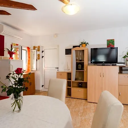 Apartment Mala Ana